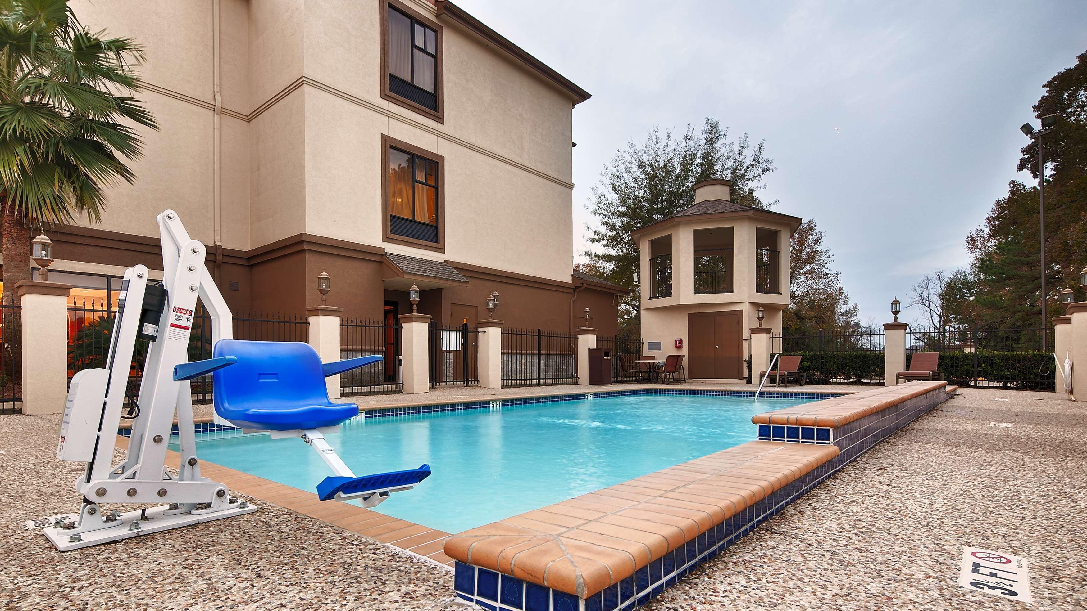 Best Western Plus North Houston Inn & Suites Exterior photo